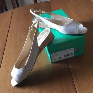 J Renee gold and natural open toe wedge sz 11